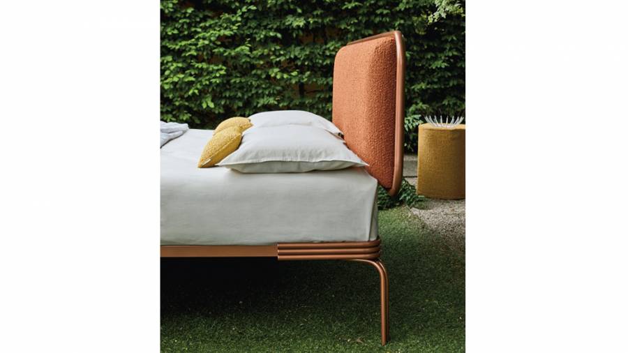 VENDUTO<br>LETTO DESIGN 160x200 <br> SCONTO 50% <br><b>ADESSO CHF 1'100.-</B>