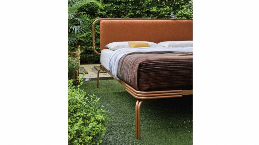 VENDUTO<br>LETTO DESIGN 160x200 <br> SCONTO 50% <br><b>ADESSO CHF 1'100.-</B>