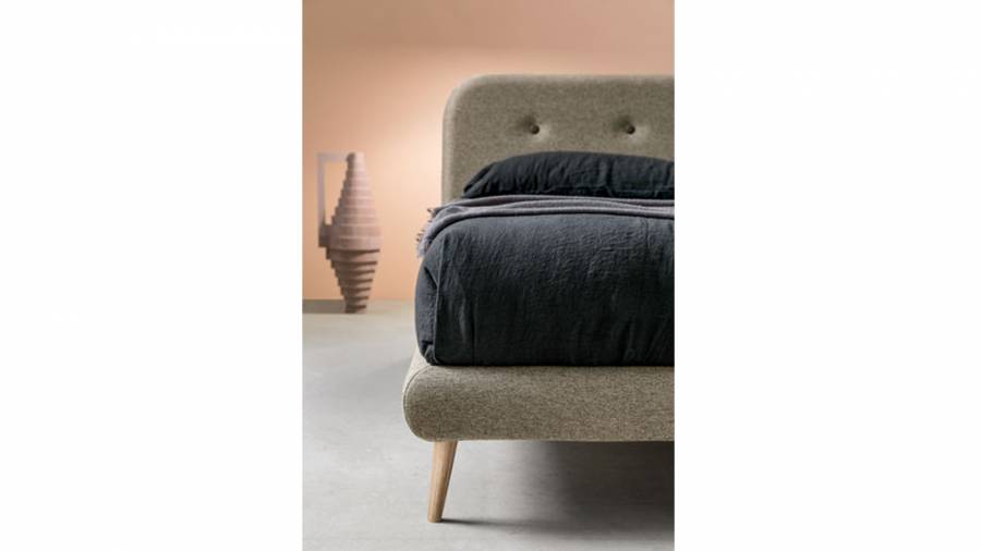 LETTO IMBOTTITO DESIGN 160x200 <br> SCONTO 50% <br><b>ADESSO CHF 780.-</B>