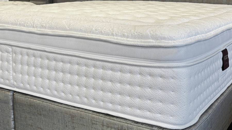 MATERASSO REGAL SUITE ALTO 35cm <br> 180x200 - SCONTO 50% <br><b>ADESSO CHF 2200.-</B>