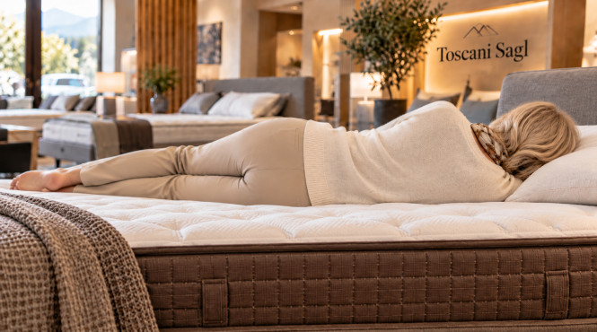Materasso per chi dorme sul fianco | Guida Toscani Ticino