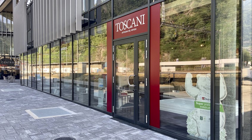 UN NUOVO SHOWROOM PER TOSCANI Sagl